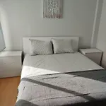 Big Wave House Nazaré